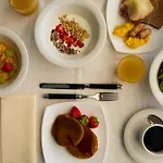 Отель Ruhl Beach Hotel & Suites Лидо-ди-Езоло