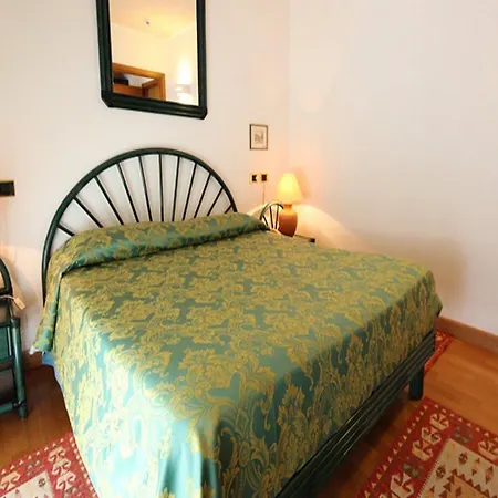 Ruhl Beach Hotel & Suites 3*
