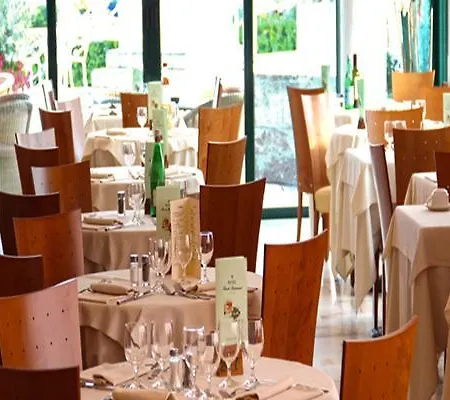 Ruhl Beach Hotel & Suites