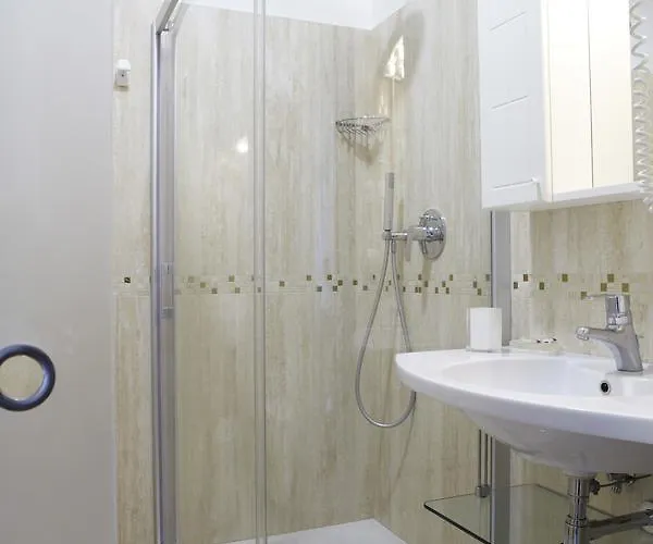 Ruhl Hotel&suites Hotel 3*